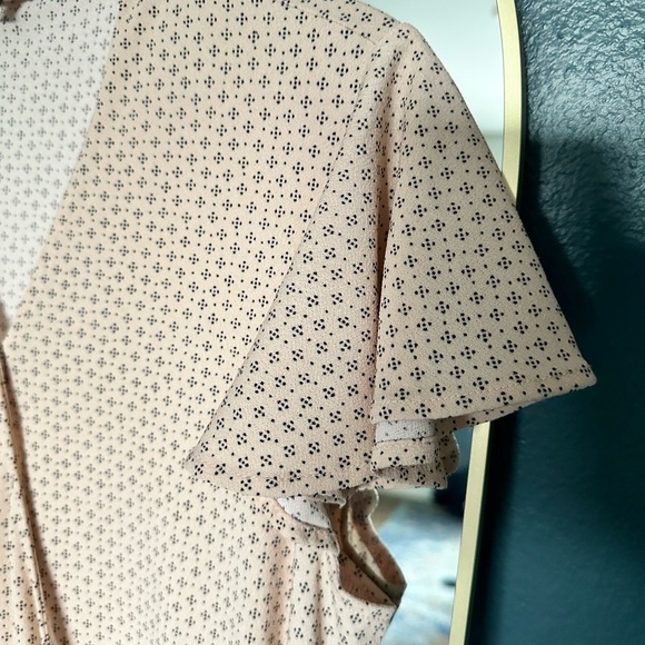 Women's Cream Ruffle Top - Picture 4 of 5